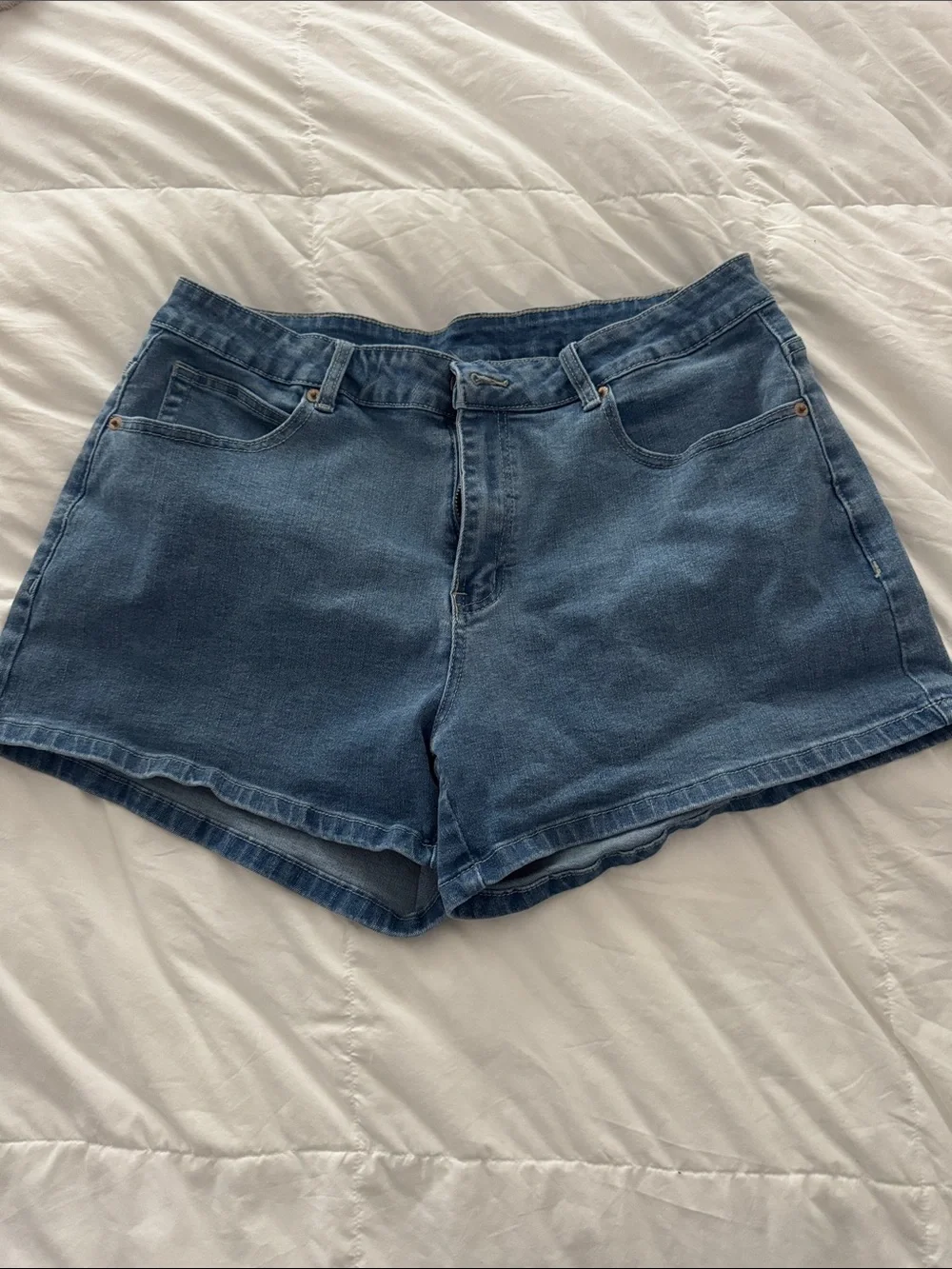 Denim High-Rise Women's Shorts - Blue
